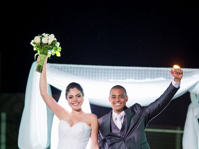 O casamento de Daniel e Gabriela em Patos de Minas, Minas Gerais 31