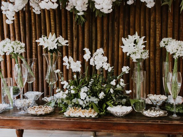 O casamento de Fábio e Poliana em Salvador, Bahia 36