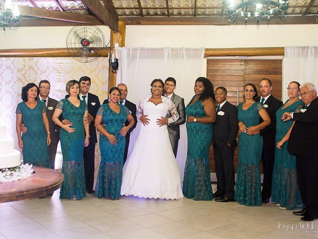 O casamento de Rafael e Débora em Lauro de Freitas, Bahia 24