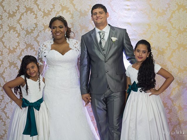 O casamento de Rafael e Débora em Lauro de Freitas, Bahia 32