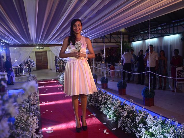 O casamento de Rafael e Débora em Lauro de Freitas, Bahia 55