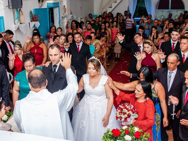 O casamento de Claudio e Daiana em Capetinga, Minas Gerais 23