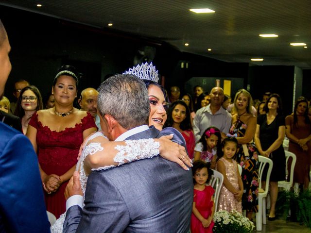O casamento de Emilly e Marlon em Contagem, Minas Gerais 18