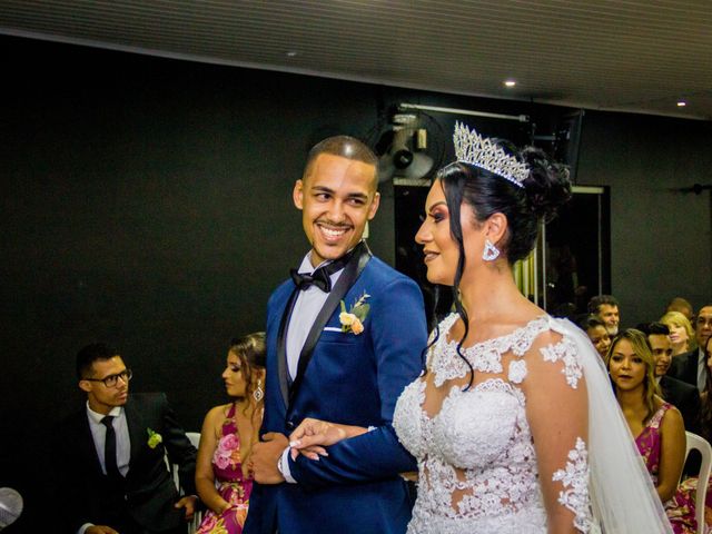 O casamento de Emilly e Marlon em Contagem, Minas Gerais 22
