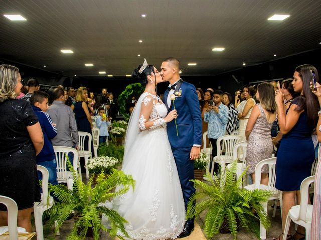 O casamento de Emilly e Marlon em Contagem, Minas Gerais 30