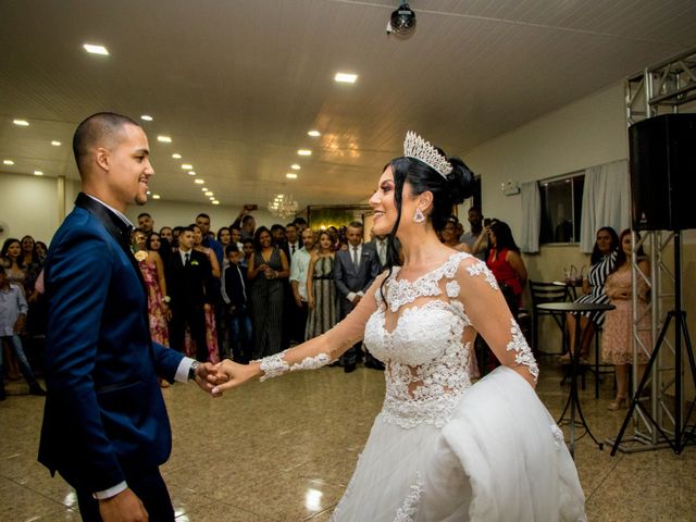 O casamento de Emilly e Marlon em Contagem, Minas Gerais 36