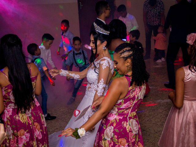 O casamento de Emilly e Marlon em Contagem, Minas Gerais 38