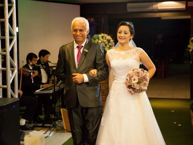 O casamento de Vitor e Isabela em Joinville, Santa Catarina 26