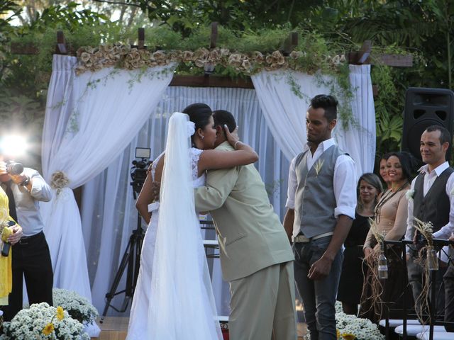 O casamento de Junior e Elaine em Betim, Minas Gerais 20