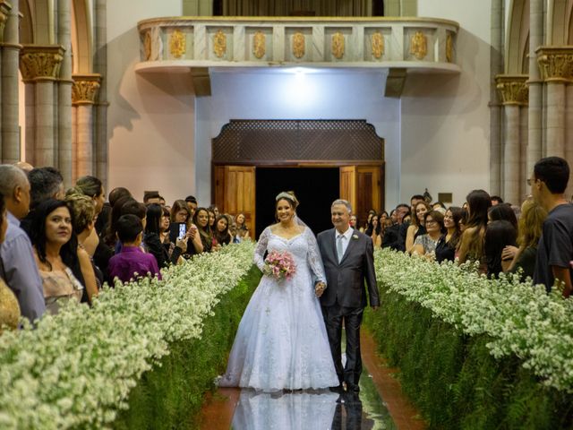 O casamento de Nilton e Carol em Claraval, Minas Gerais 35