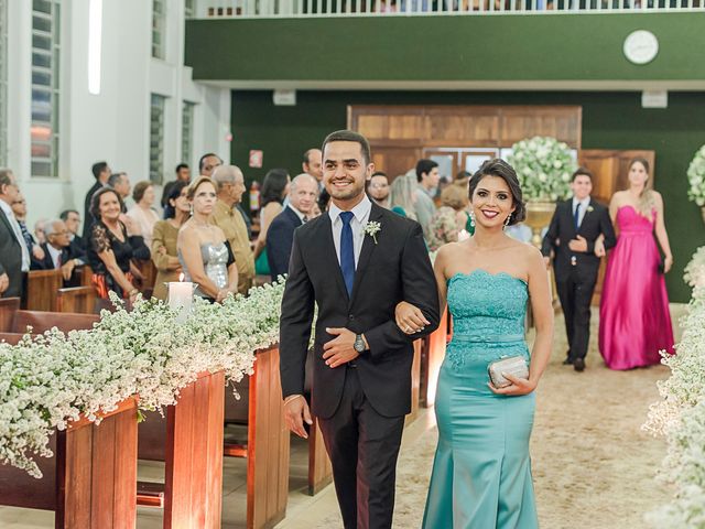 O casamento de Vinícius e Larissa em Goiânia, Goiás 46