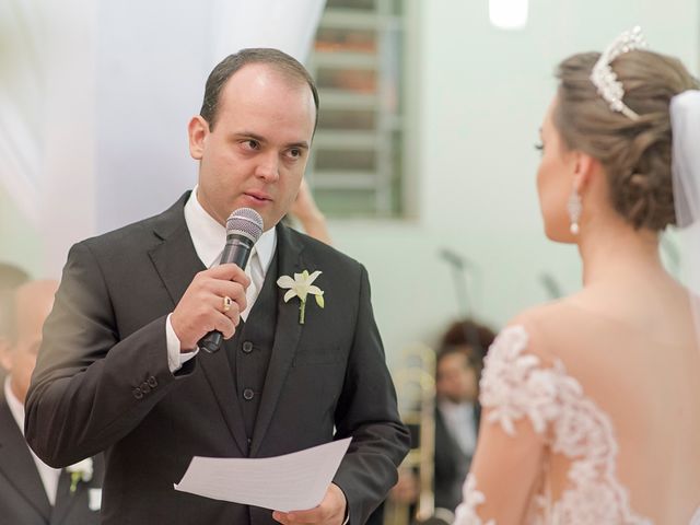 O casamento de Vinícius e Larissa em Goiânia, Goiás 73