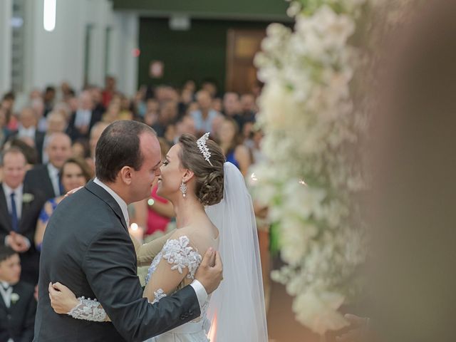 O casamento de Vinícius e Larissa em Goiânia, Goiás 83