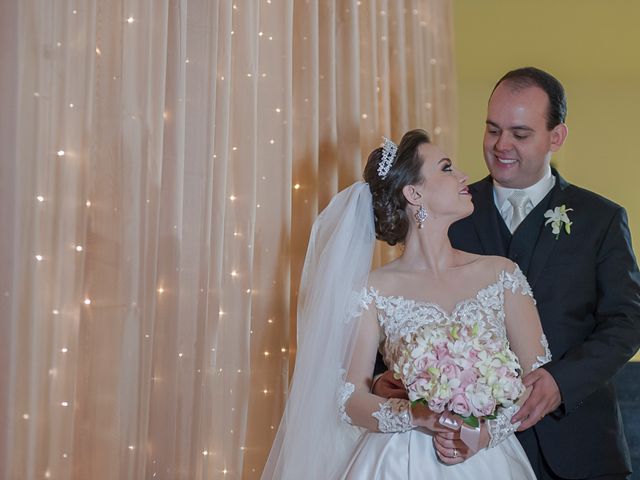 O casamento de Vinícius e Larissa em Goiânia, Goiás 92