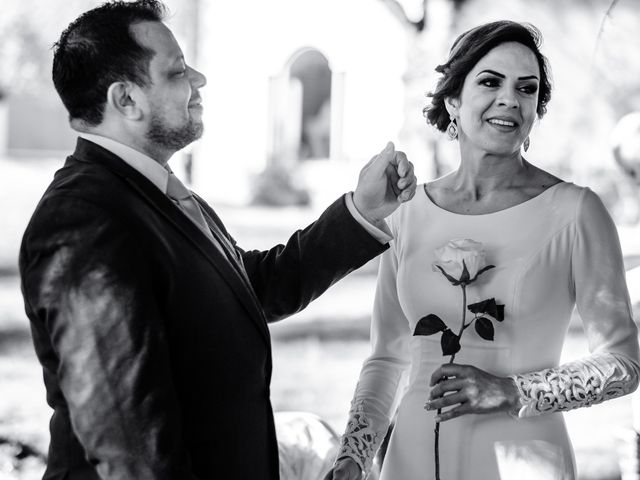 O casamento de Thomas e Lucinéia em Curitiba, Paraná 23