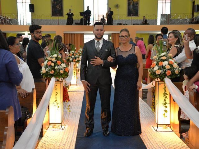 O casamento de Carlos e Thiana em Franco da Rocha, São Paulo Estado 9