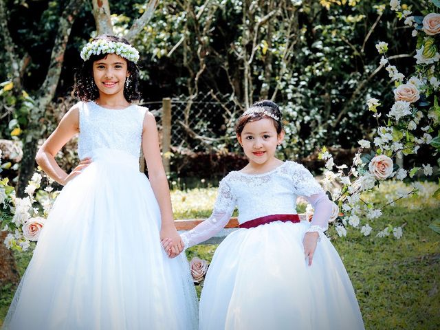 O casamento de Rodrigo Antonio e Thatiane em Mairiporã, São Paulo Estado 34