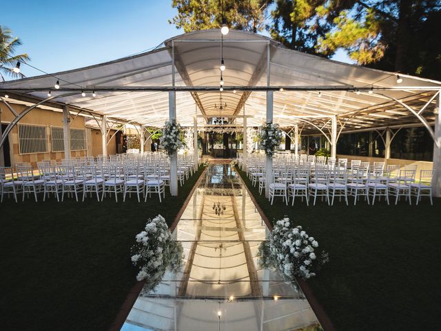 O casamento de Gabriel Ramos  e Hellen Barreto  em Valparaíso de Goiás, Goiás 10