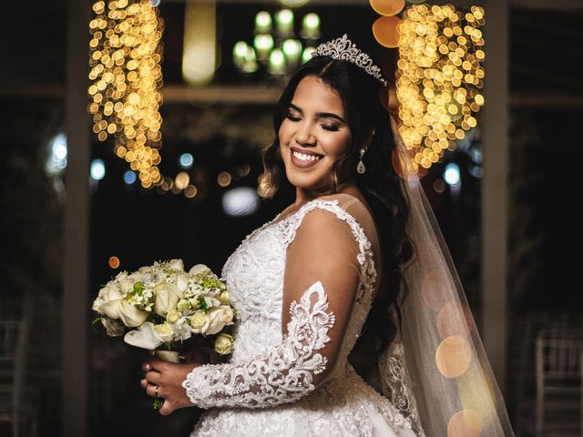 O casamento de Gabriel Ramos  e Hellen Barreto  em Valparaíso de Goiás, Goiás 12