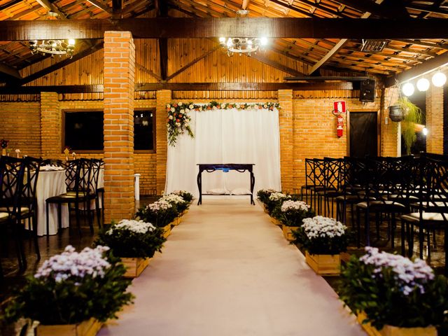 O casamento de Aíra e Gustavo em Chácara, Minas Gerais 5