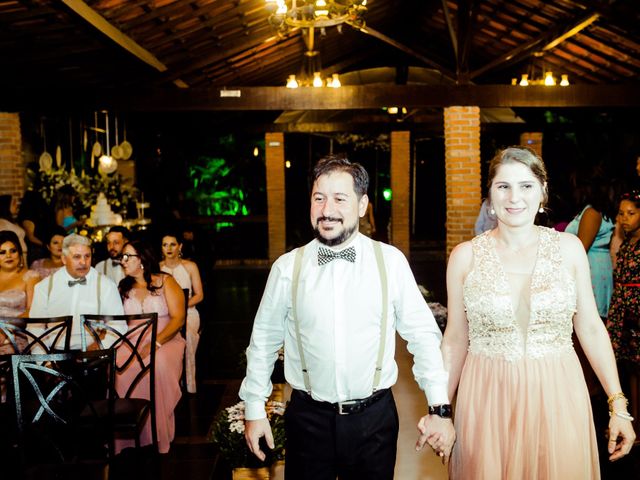 O casamento de Aíra e Gustavo em Chácara, Minas Gerais 23