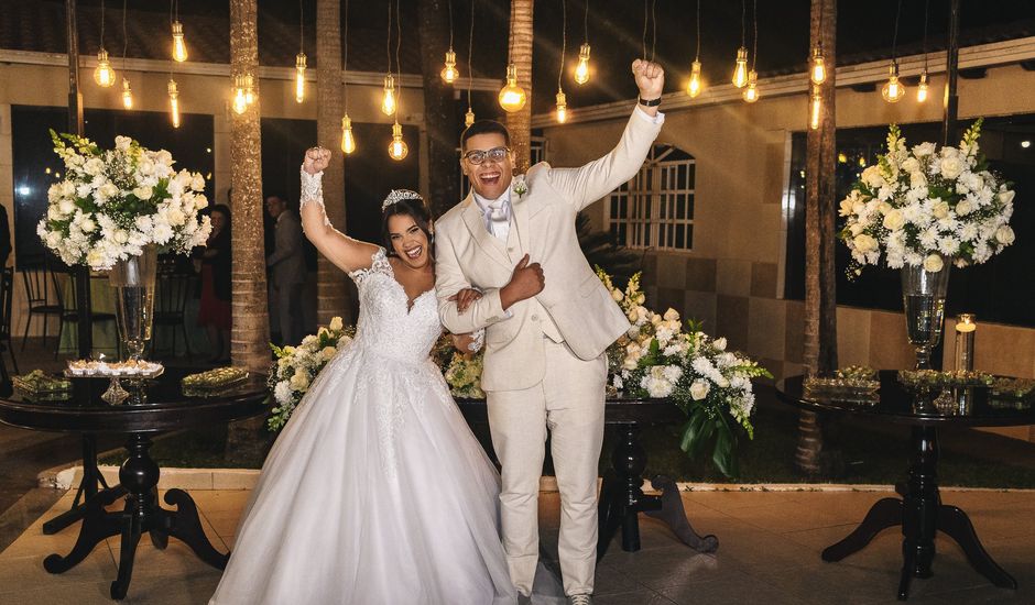 O casamento de Gabriel Ramos  e Hellen Barreto  em Valparaíso de Goiás, Goiás