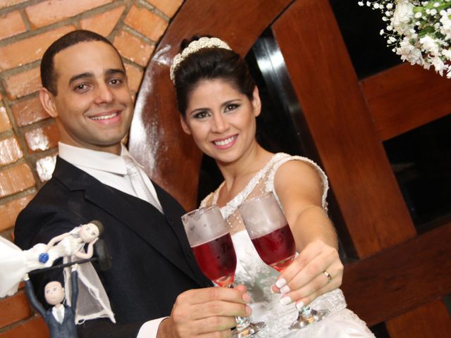 O casamento de Tiago e Renata em Belo Horizonte, Minas Gerais 9