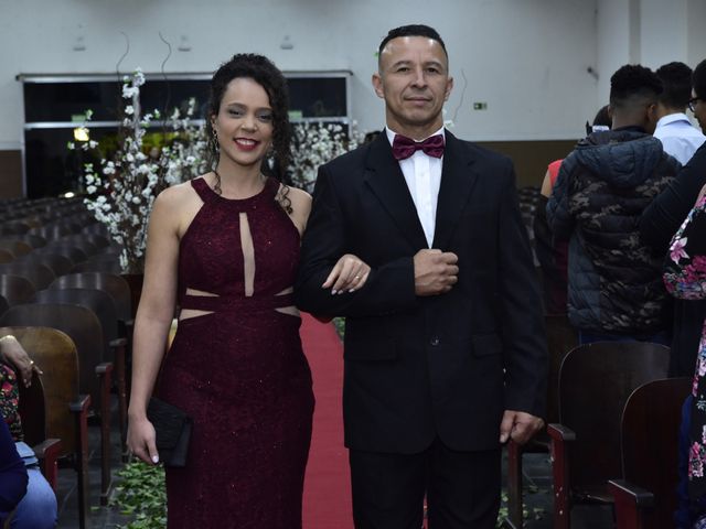 O casamento de Mauricio e Renata  em Carapicuíba, São Paulo Estado 6