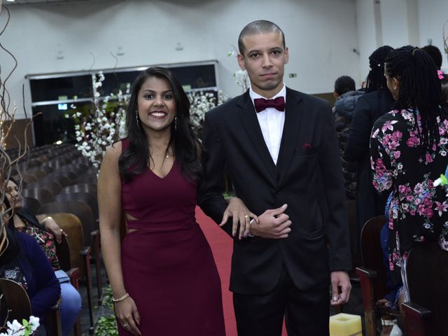 O casamento de Mauricio e Renata  em Carapicuíba, São Paulo Estado 7