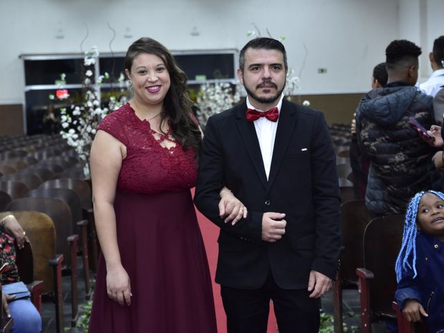 O casamento de Mauricio e Renata  em Carapicuíba, São Paulo Estado 9