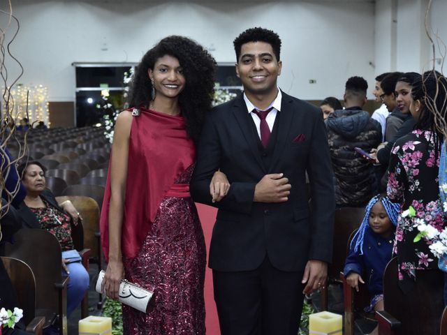 O casamento de Mauricio e Renata  em Carapicuíba, São Paulo Estado 10