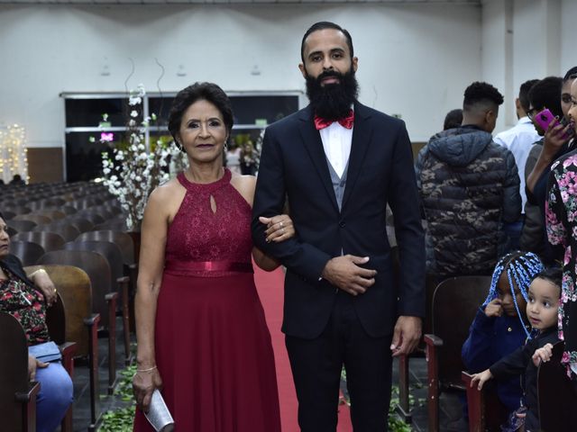 O casamento de Mauricio e Renata  em Carapicuíba, São Paulo Estado 13