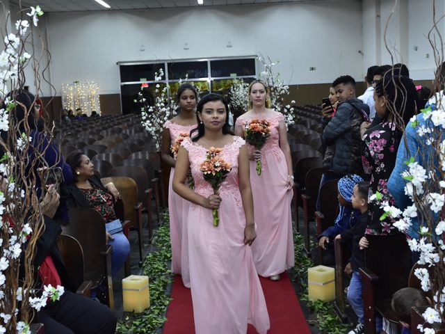O casamento de Mauricio e Renata  em Carapicuíba, São Paulo Estado 15