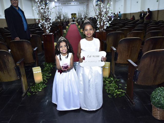 O casamento de Mauricio e Renata  em Carapicuíba, São Paulo Estado 19