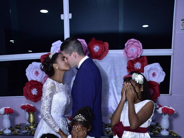 O casamento de Mauricio e Renata  em Carapicuíba, São Paulo Estado 26