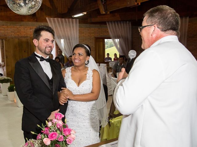 O casamento de Leandro e Larissa em Agrolândia, Santa Catarina 26