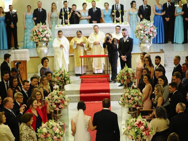 O casamento de Felipe e Vania em Caxias do Sul, Rio Grande do Sul 19