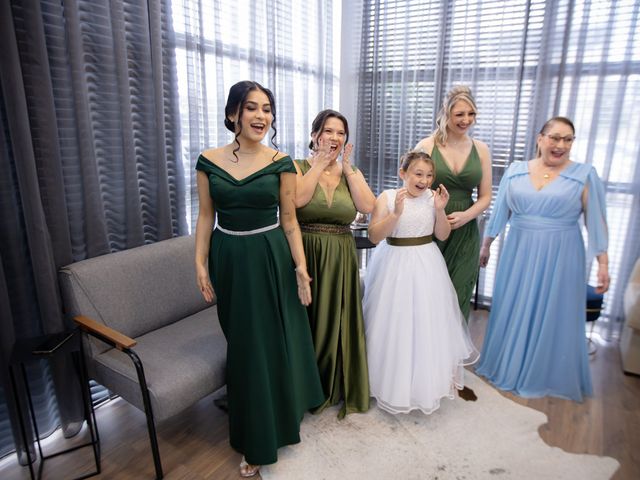 O casamento de Daniele e Junior em Joinville, Santa Catarina 23