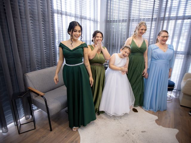 O casamento de Daniele e Junior em Joinville, Santa Catarina 25