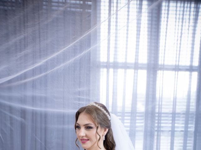 O casamento de Daniele e Junior em Joinville, Santa Catarina 32