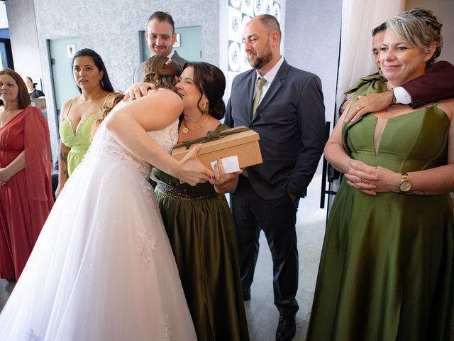 O casamento de Daniele e Junior em Joinville, Santa Catarina 114