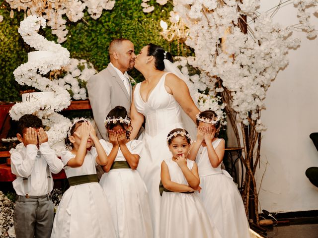 O casamento de Edson e Idda em Jaboatão, Pernambuco 37