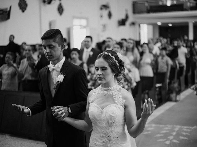 O casamento de João e Geiza em São José dos Pinhais, Paraná 18