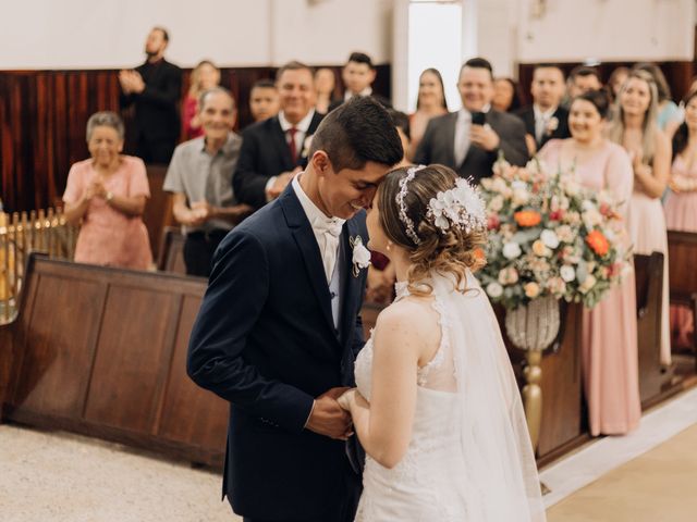 O casamento de João e Geiza em São José dos Pinhais, Paraná 23