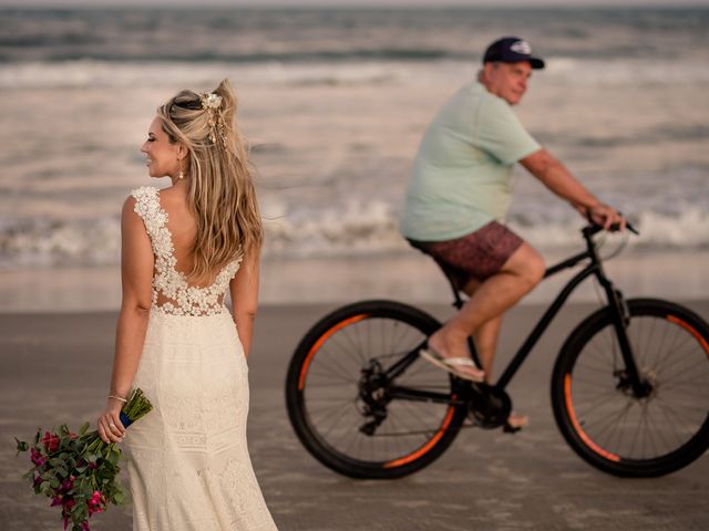 O casamento de Rodrigo e Jéssica em Capão da Canoa, Rio Grande do Sul 59