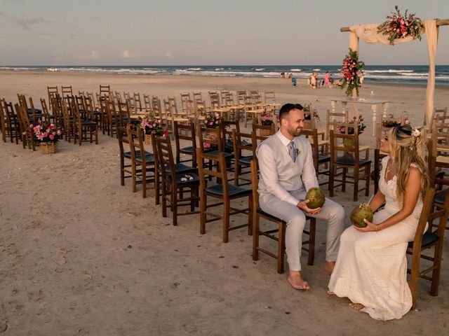 O casamento de Rodrigo e Jéssica em Capão da Canoa, Rio Grande do Sul 61