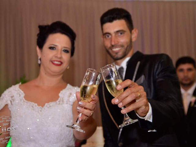 O casamento de Adriano e Daniele em Bela Vista do Paraíso, Paraná 1