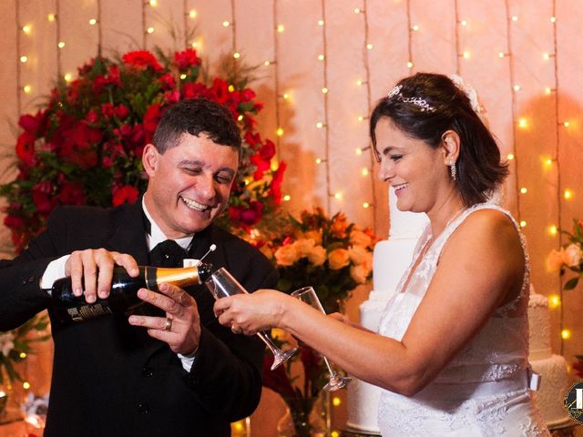 O casamento de Rochester  e Adriana em Vila Velha, Espírito Santo 10