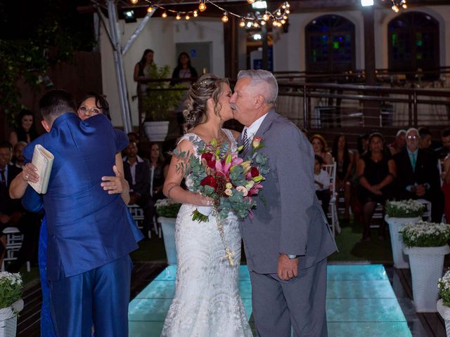 O casamento de Roney e Amanda em Belo Horizonte, Minas Gerais 31