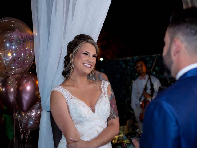 O casamento de Roney e Amanda em Belo Horizonte, Minas Gerais 40